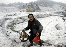 Photo of Chinese man in the snow