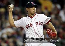 Daisuke Matsuzuka pitches