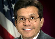Photo of Attorney General Alberto Gonzales.