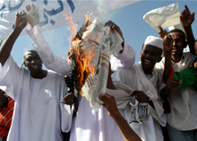 Photo of French rail workers protesting
