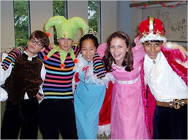 The cast of the ZOOMplayhouse Beeping Sleuty reepin' it keal.