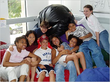 Veteran ZOOMer, Caroline, pays a visit to the new cast.